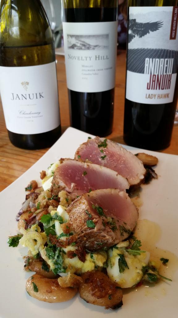 SawyerSommelier's tweet image. With @winebroad soaking in fab flavors at @nhjwinery @WineWoodinville &amp;amp; @Wa_State_Wine #SawyerSomm #pairingmatters