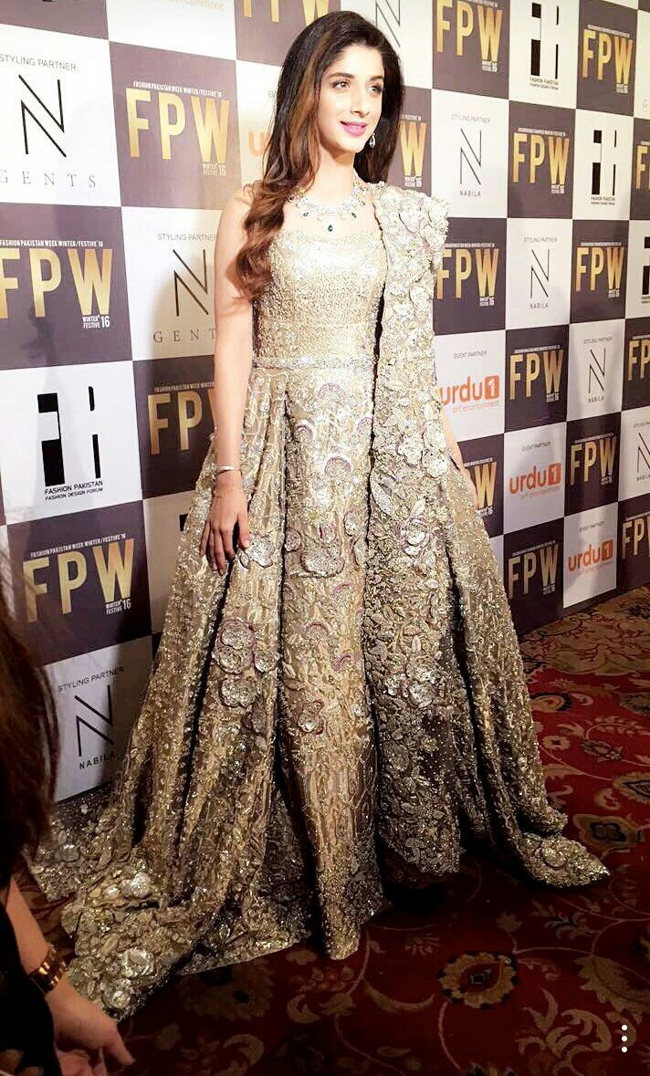 Jannathocane777's tweet photo. @MawraHocane Spread Your Wings And Let The Fairy In You Fly. #mawrahocane #TheFairyMoment #Haseena #beautyQueen 👌❤😚😍 #absolutegorgeous https://t.co/xE9hT54rb3