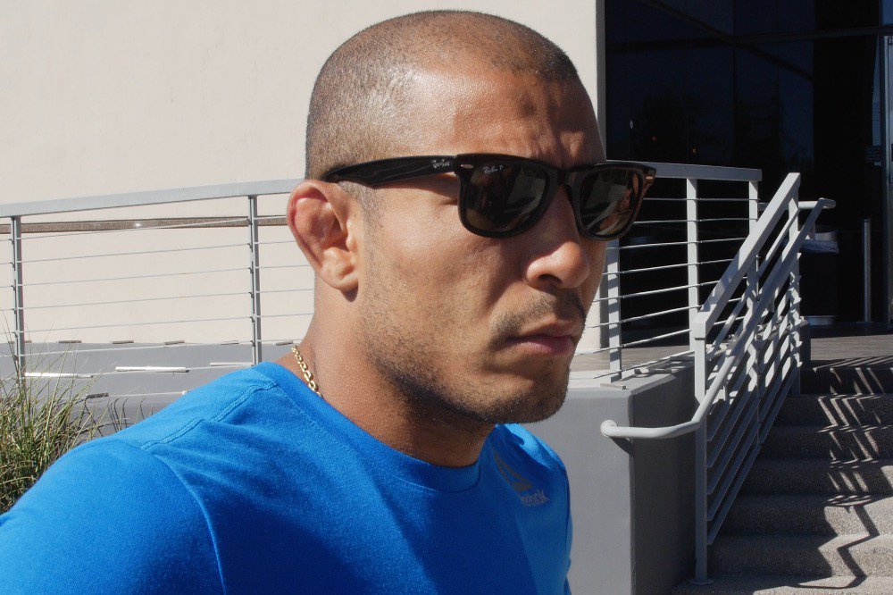Fightwarning's tweet image. Jose Aldo's coach indicates retirement off table, pushes title unifier for February or March mmajunkie.com/2016/11/jose-a…