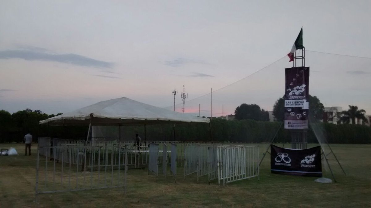 RichardNavG's tweet photo. En @mindmexico #OpenMIND @iTuesdayCo @MxDroneFest @Nano_Community https://t.co/oHJSd5mcYx