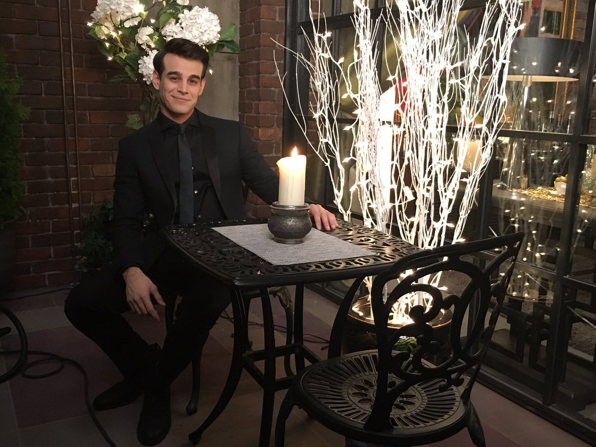 TMI_Uruguay's tweet photo. Looking great Mr. @arosende 😍😍 #AlbertoTakeover #Shadowhunters #PartyAtMagnuss https://t.co/EOwTCWVCS5