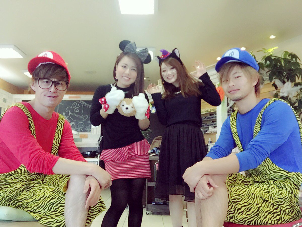Rich_UTS's tweet photo. 神宮店☆彡黒猫、ミニーちゃん、赤鬼、青鬼
#アンダーザサン https://t.co/44pD7xq2C3