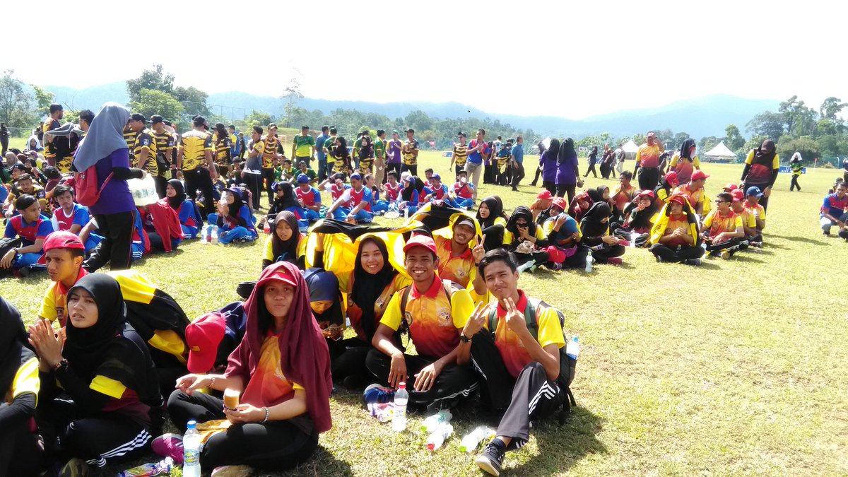 jspuitmkp's tweet photo. Majlis Penutup Karisma 2016 di padang UiTM Machang💦💦
#Karisma2016 https://t.co/EA7W6ogF7T