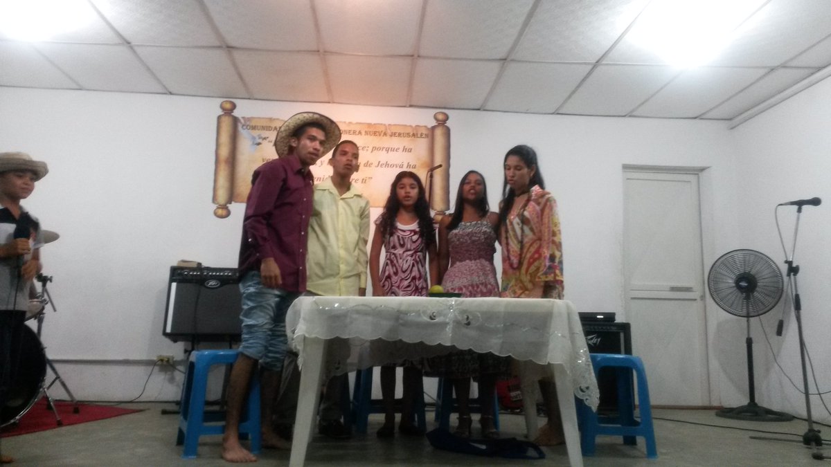 ccmnuevaj's tweet photo. Juventud Cristiana de Siquire. Música,danzas,Teatro @TuyNoticias @notituy @StaTeresaDelTuy @santaluciatoday @corpomirandavp @PazCastilloAlc https://t.co/GGkGTHDKJ6