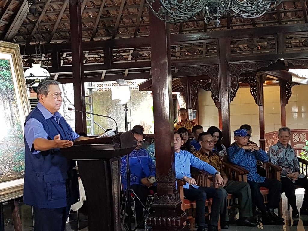 andi_timo's tweet photo. Jika inginnegara tdk terbakar oleh amarah yg menuntut keadilan maka yg berbuat hrs diproses secara hukum#sbymenjawab https://t.co/dsf1M3BnQX