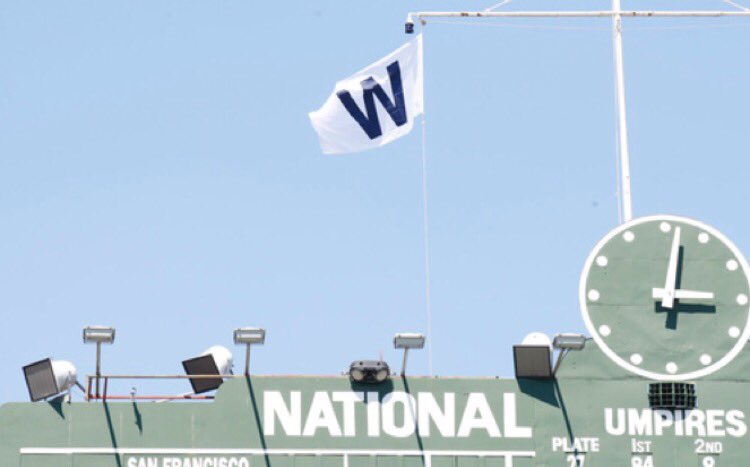 Elizabeth15MK's tweet photo. #FlyTheW #wishitwasthebraves #butgoCUBSgo https://t.co/lutr5ScJiv