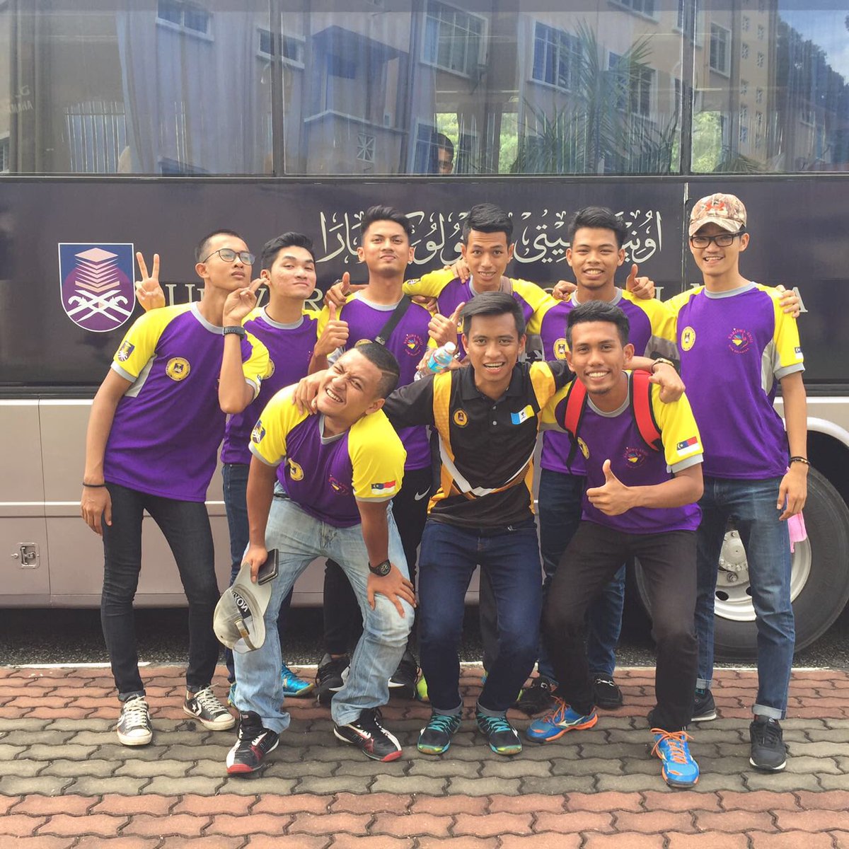 faaiizzzz's tweet photo. Bye Uitm Machang. 🙋🏻 moga bertemu lagi bila2. Tamatlah sudah Karisma k-23. #karisma2016 #bronzemedal https://t.co/57G4jkElPp