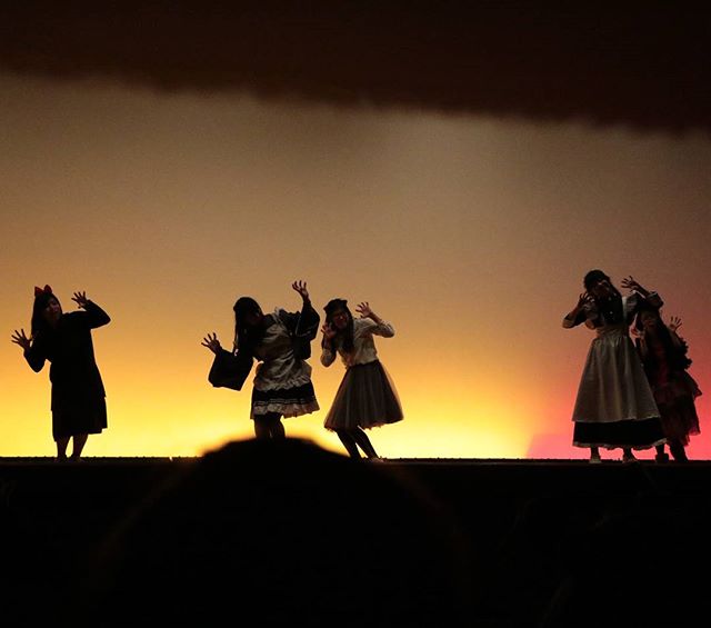 mimasakadai's tweet photo. #美作大学 #ハロウィン #仮装登校 #ATVD #ダンス https://t.co/uRDPDXIfJs https://t.co/IzhdMP17C0