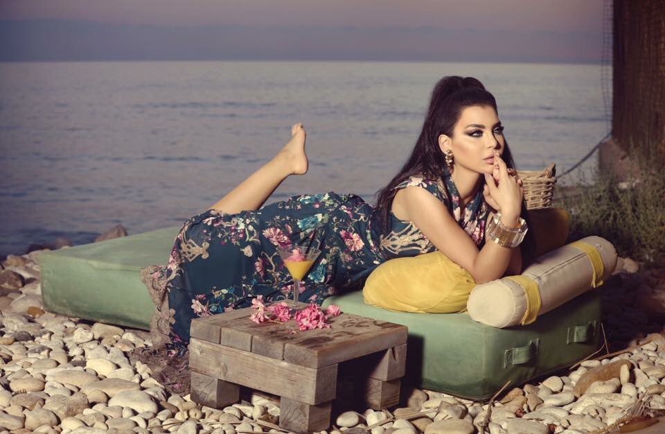 SingerAmar's tweet photo. Every summer has a story.. And every story has an ending..
#goodbyesummer🌾 https://t.co/eOTYJCLSR4