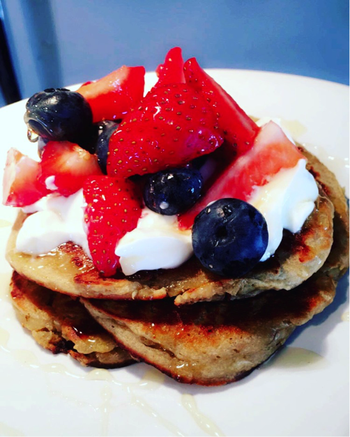 Sweet protein pancakes from <a href="/l0uiseeee/">Louise Nys</a> butlerbyrningitoff.com/2016/10/16/swe… Delicious &amp; soooo easy! 👍👍👍 #protein #healthy #weightlossjourney #myjourney