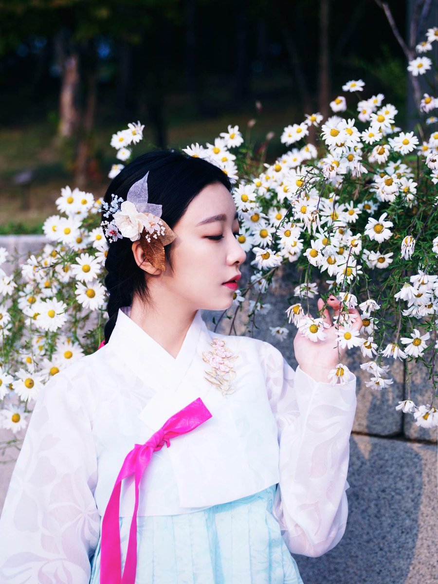 gi_eunji92's tweet photo. https://t.co/hc3vaJp7jx