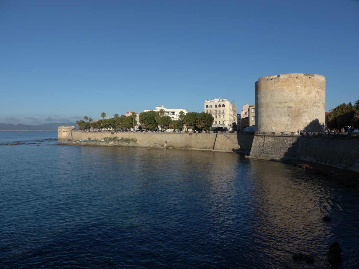 HotelCalabona's tweet photo. splendida #Alghero oggi https://t.co/yt6MjPPgUB