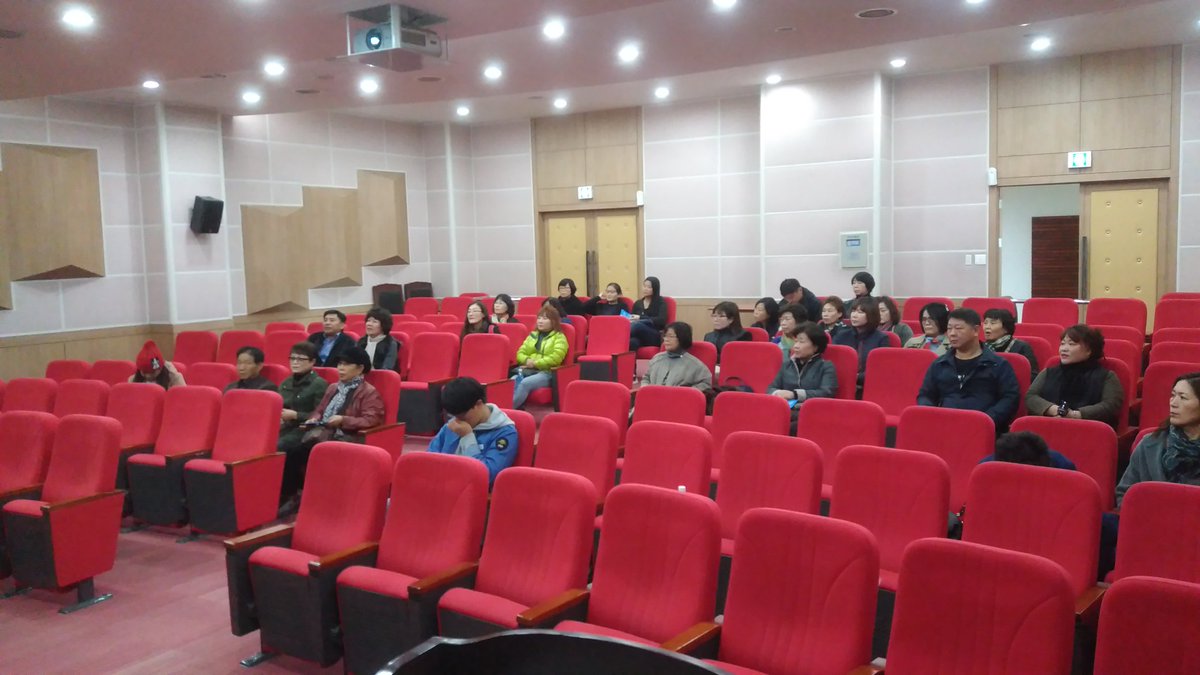 #성남시
상대원1동 주민들의 판교소각장 견학중입니다! 깨끗한 환경의 중요성을 다시한번 느끼게 됩니다^^