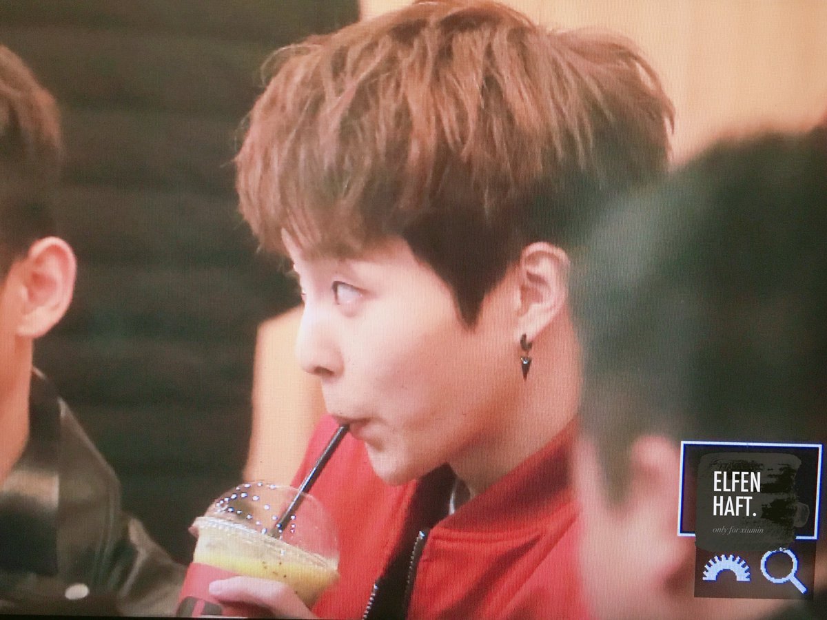161102 컬투쇼 #시우민 #XIUMIN #민석 저는 음료를 이렇게 귀엽고 상큼하고 깜찍하게 드시는 분은 태어나서 처음 봅니다 | 인스티즈