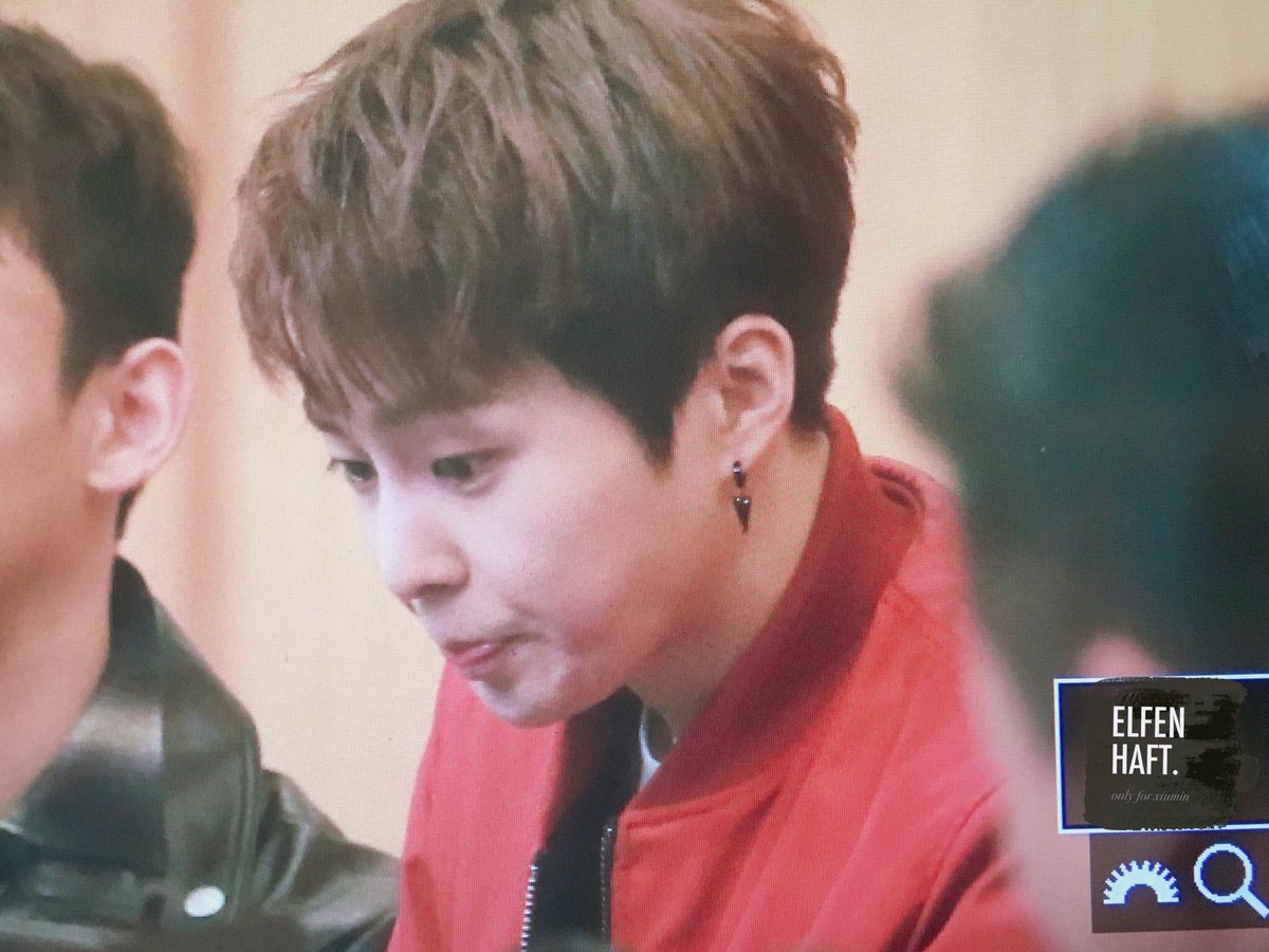 161102 컬투쇼 #시우민 #XIUMIN #민석 저는 음료를 이렇게 귀엽고 상큼하고 깜찍하게 드시는 분은 태어나서 처음 봅니다 | 인스티즈