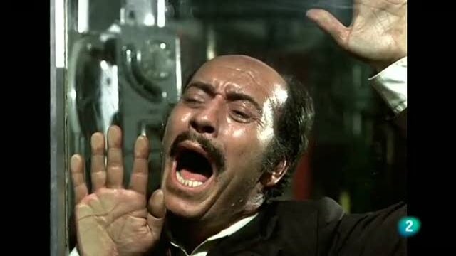 ArchivoRTVE's tweet photo. José Luis López Vázquez fallecía #UnDiaComoHoy (2009). ¿No has visto todavía 'La cabina''? https://t.co/Kjd2oFbde6 #FelizMiércoles https://t.co/y41SzyI7l6