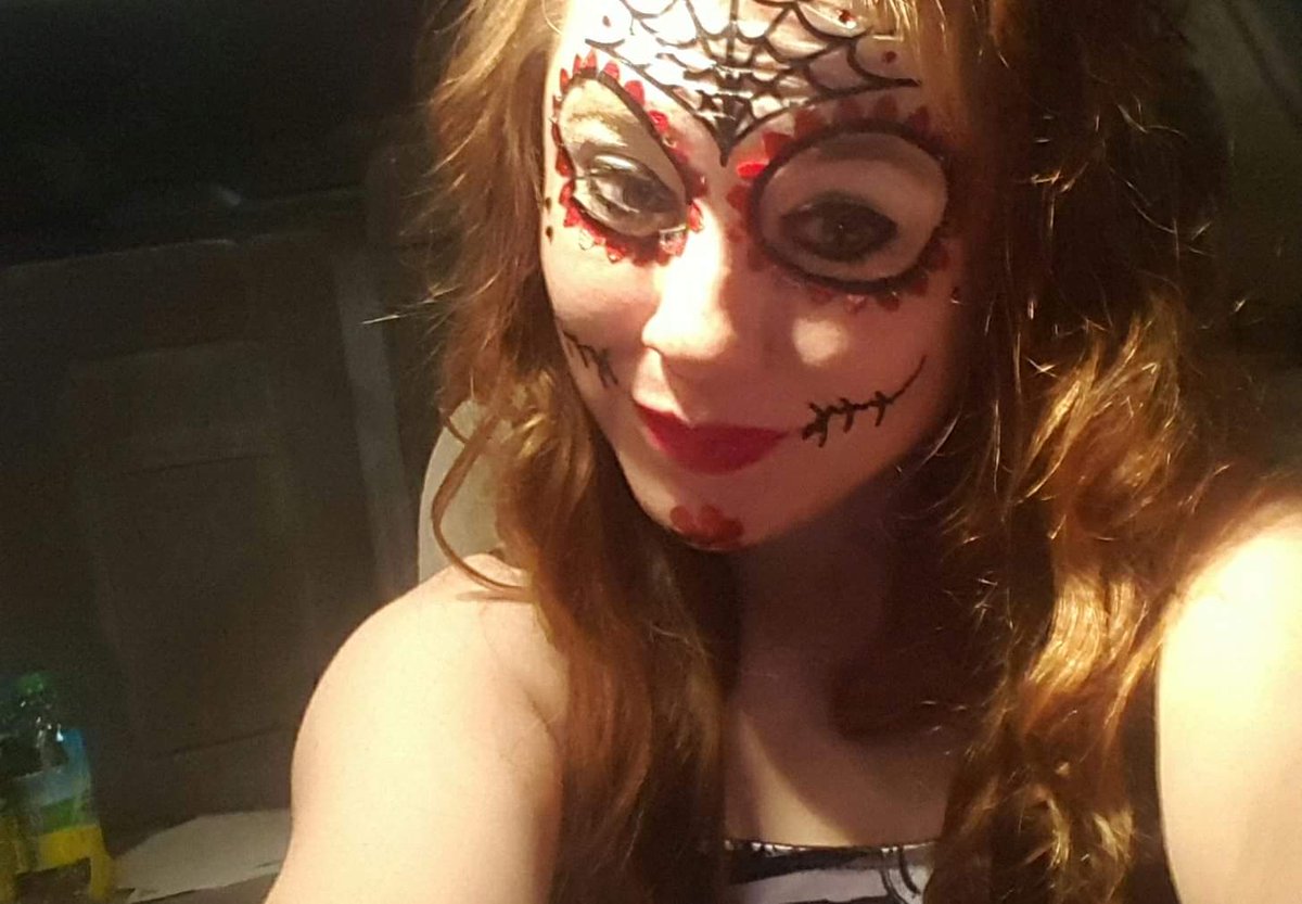 CoPo1617's tweet photo. #HalloweenWeekend #unofficial #SIU #selfie #sugarskullmakeup #skeleton https://t.co/PcZE4t3JOe