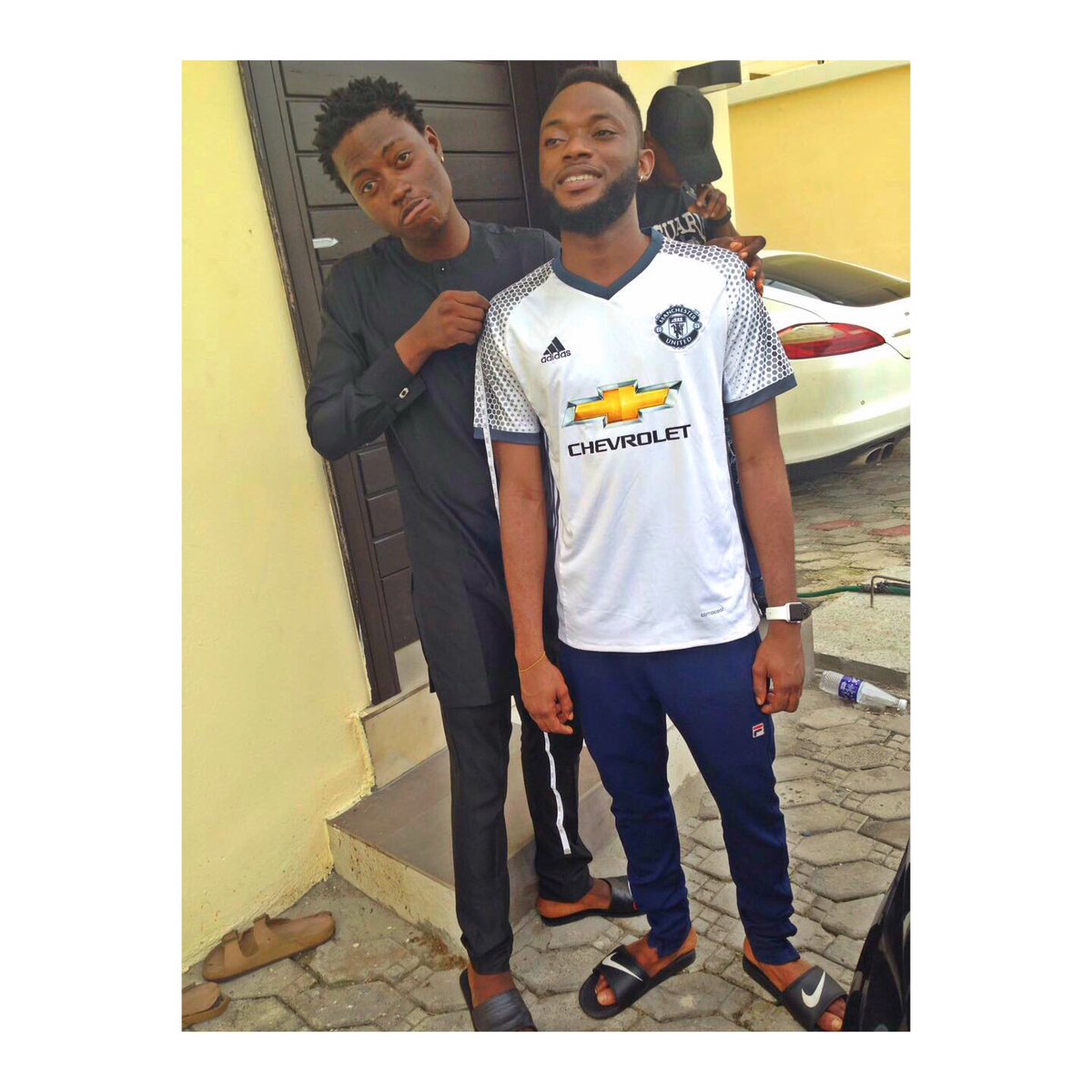 bxyxno's tweet photo. Thanks to everyone that made this a success. 🙏🏽 God Bless. Met with Dremo x Mayorkun yesterday. #BayanoWears #TailorBoy ✂️ https://t.co/2JYWGLP0Bb