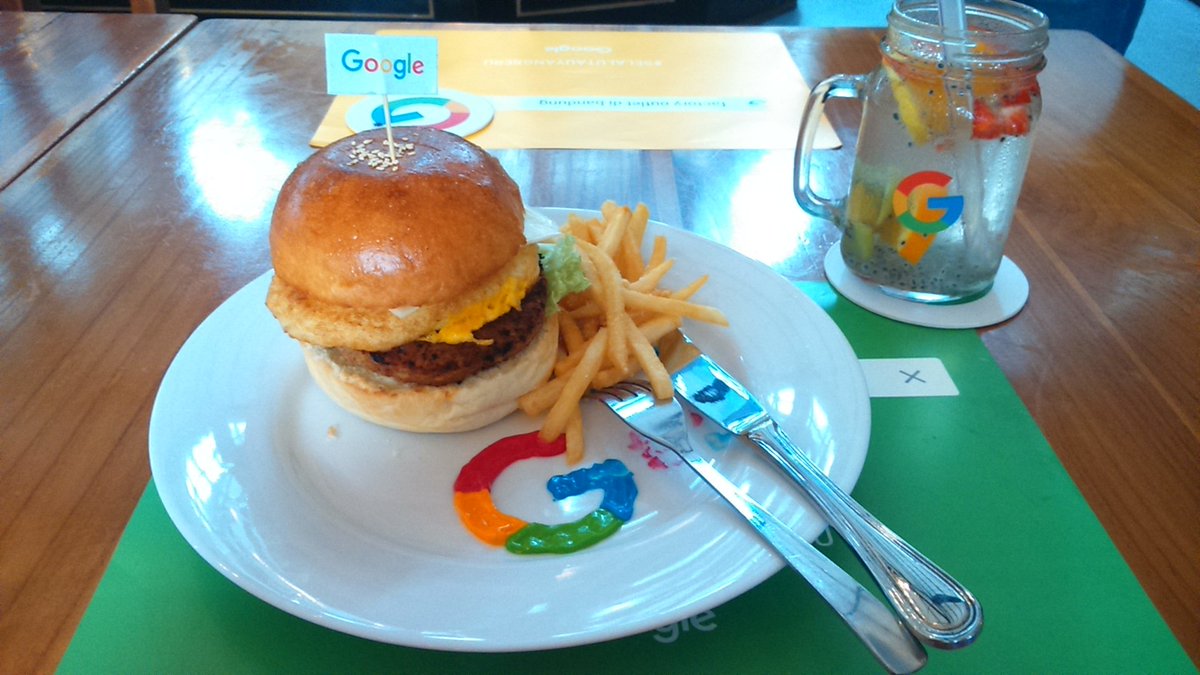 pinksmoothies's tweet photo. Mmm.. Yummy.. Thanks @Google_IDN 😘 #selalutaubdg #selalutauyangseru https://t.co/YbsiGmb6Jt