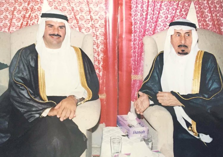 الشيخ سوعان الهديب رحمه الله و الشيخ فهد سالم العلي الصباح حفظه الله واطال الله عمره .