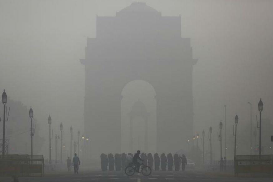 CNNnews18's tweet photo. Delhi Pollution a 'Death Sentence' For Children and Aged: Military's Top Doctor https://t.co/mlW45HuWGH https://t.co/VPnMNHM1ZN