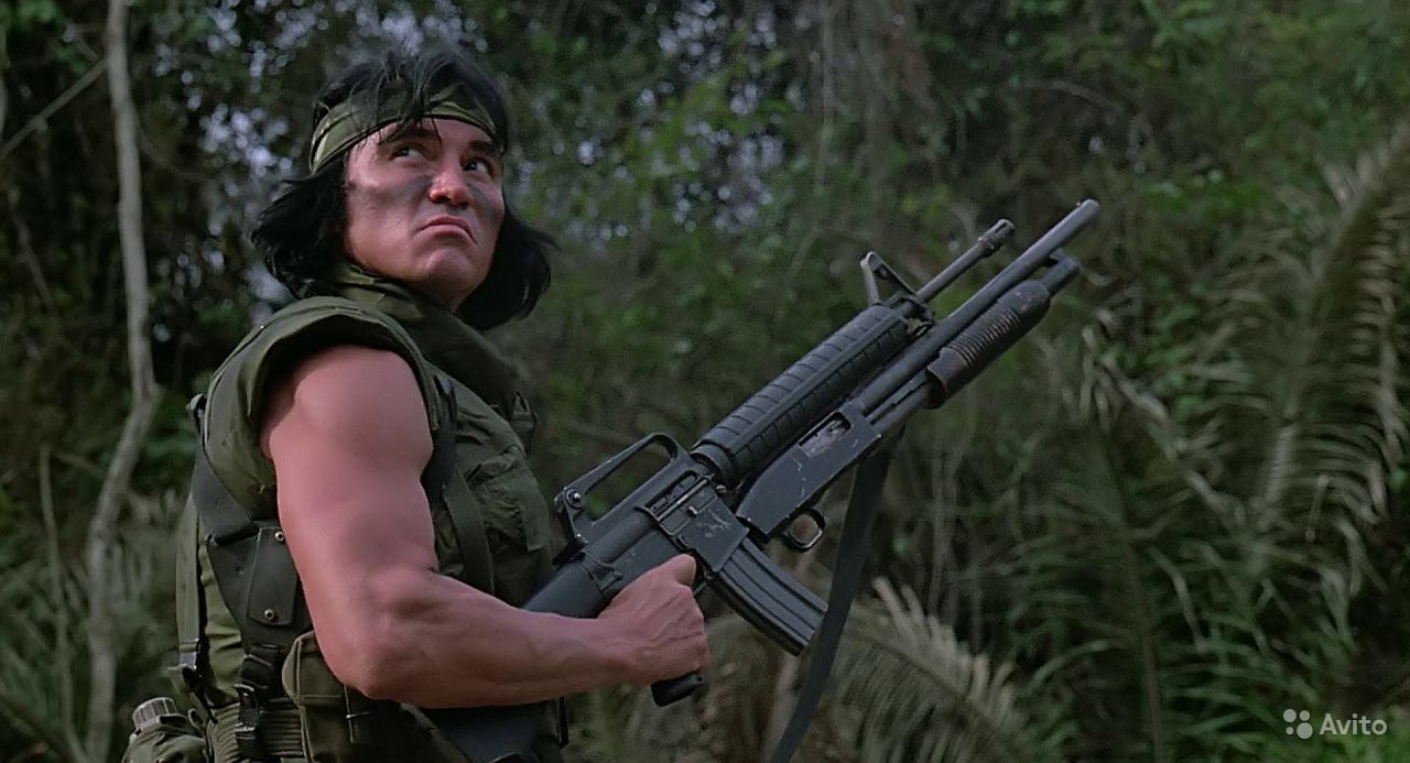 [美品 レア] 映画プレデター M16A1 アサルトライフル 完成品 M16A1 Assault Rifle with Grenade Launcher (Black) Present