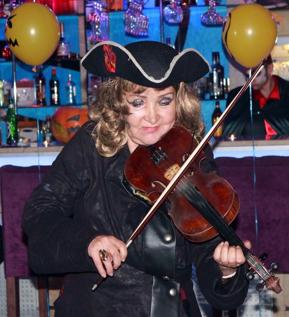 7xProd's tweet image. Фотоотчет по Halloween в ресторане "Триада" 31.11.2016
Больше фотографий по ссылке: vk.com/album-93424893…