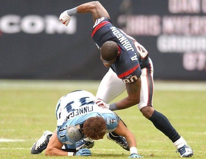 CauseWereGuys's tweet photo. Never forget when Andre Johnson put a beating on Cortland Finnegan. https://t.co/QchIHPCqQ9