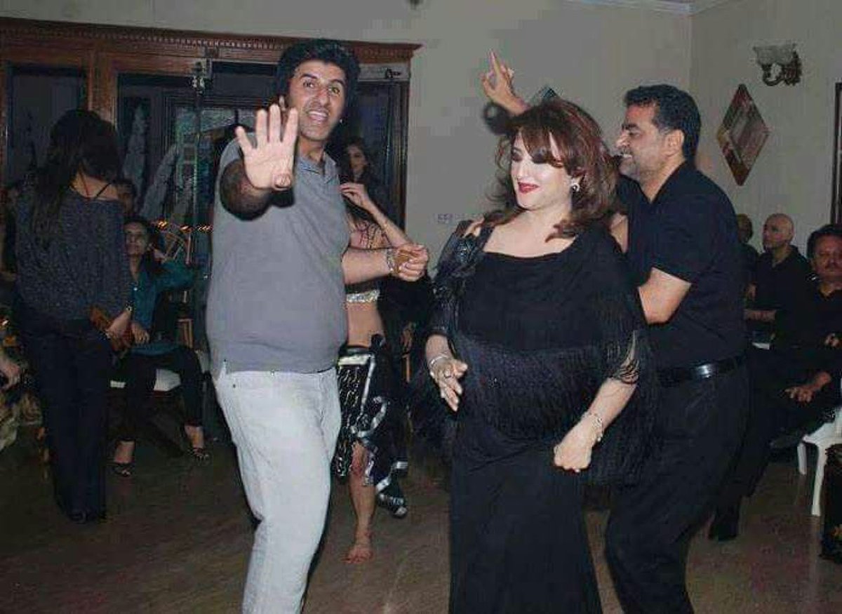 kalsoom96's tweet image. Zaeem Qadri again &amp;amp; is that is wife or!! What kind of ppl are in PMLN? #BadExamples