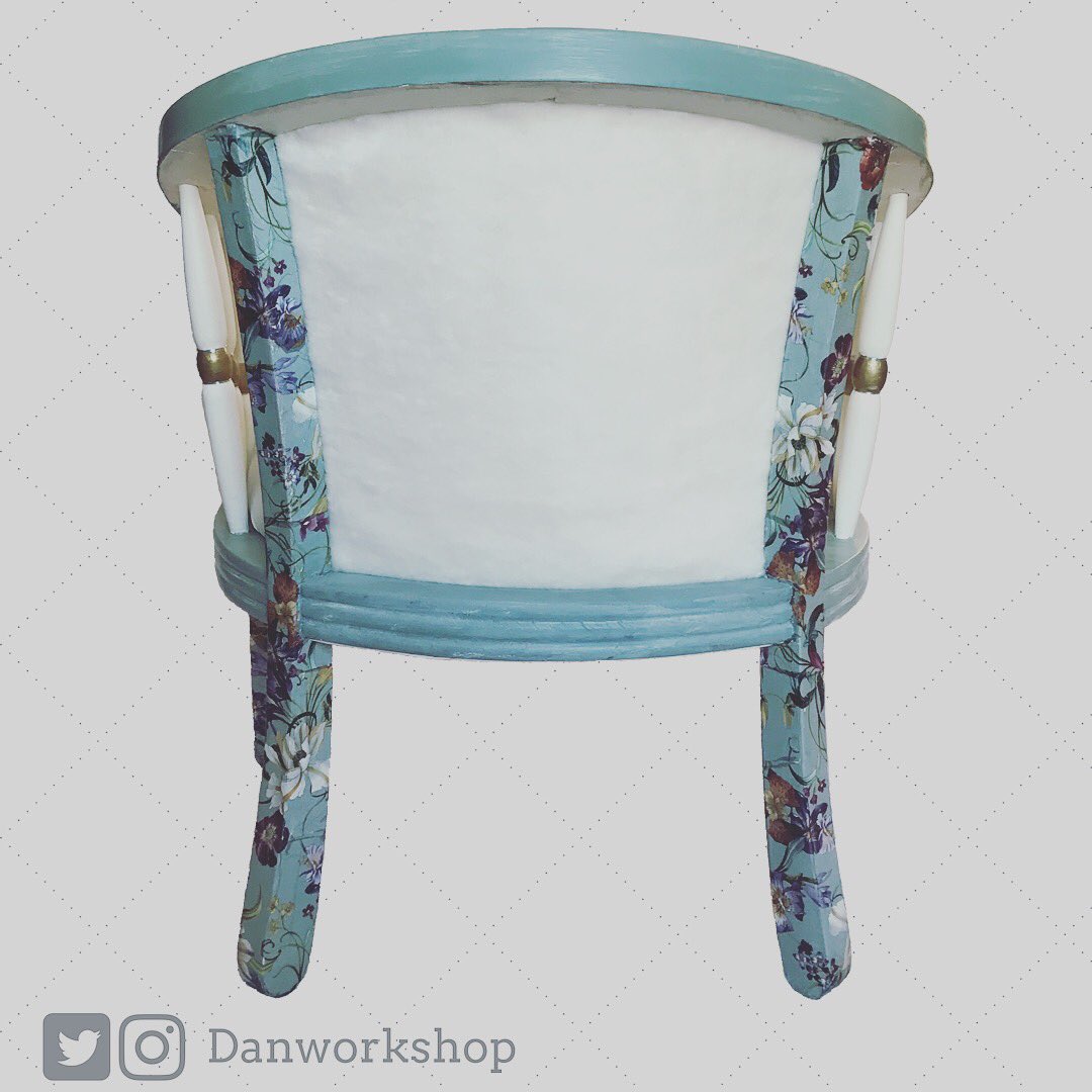 danworkshop's tweet image. Back view 💕