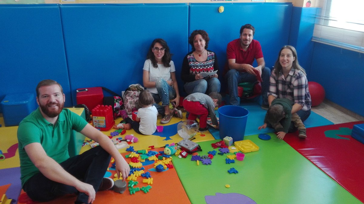 DavidLoperaG's tweet image. Esta mañana impartiendo un seminario sobre viabilidad para padres emprendedores con @AJERegionMurcia @AytoMurcia y @MurciaInicia. Grandes!:)