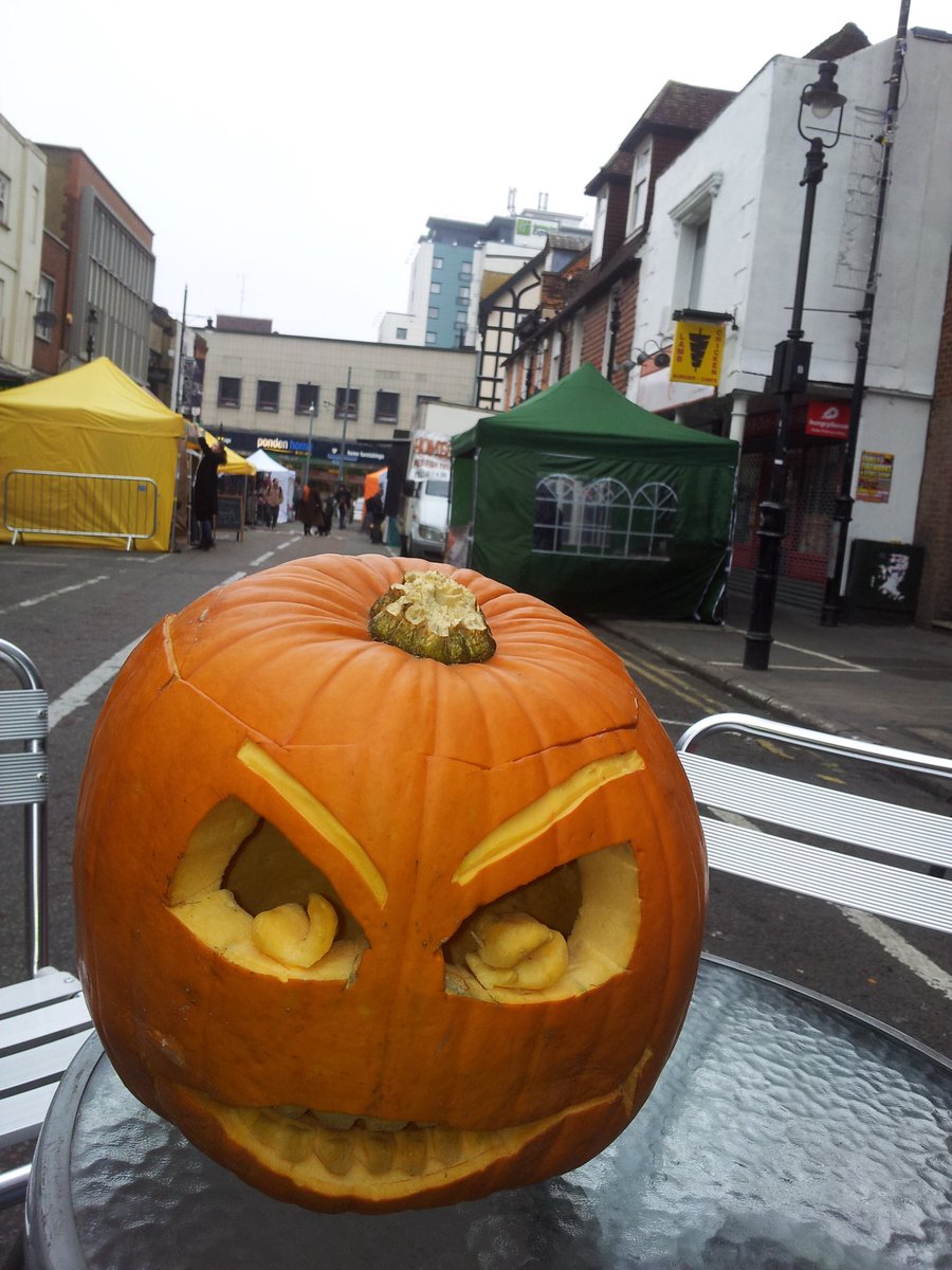 Surrey Street Croydon tweet media