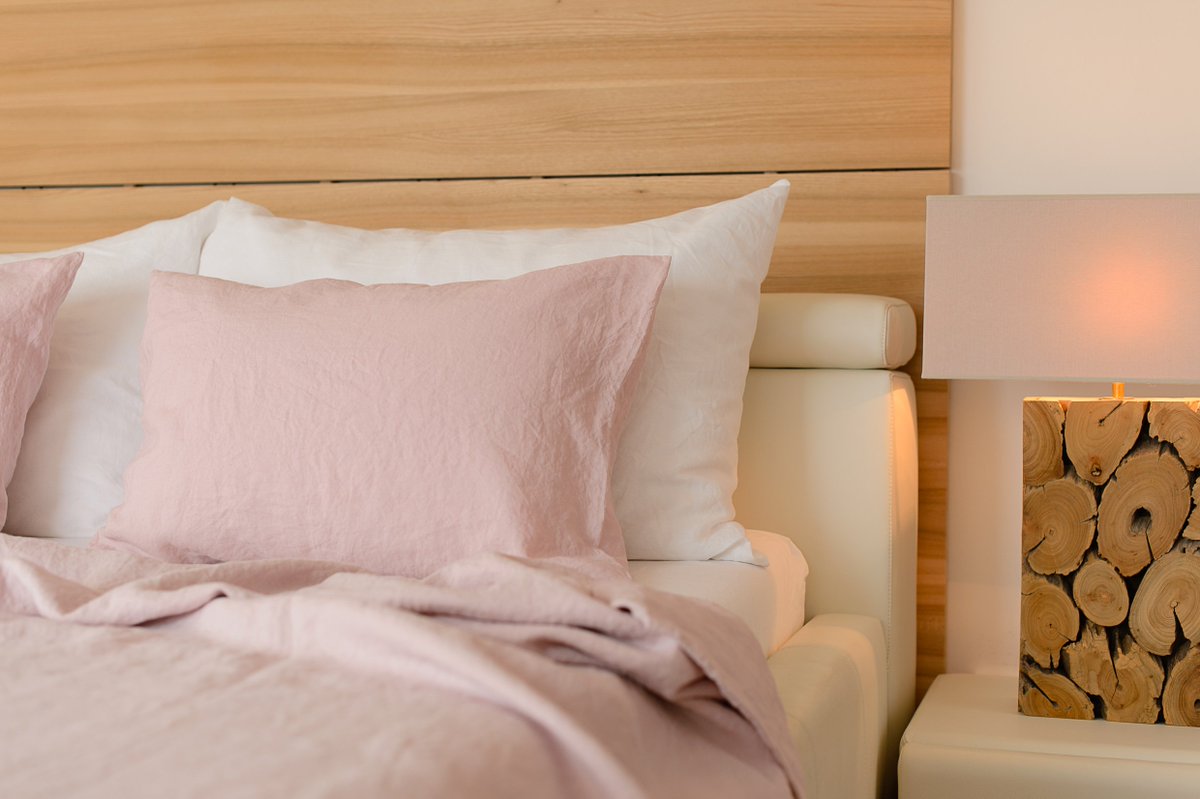 schoeneslebench's tweet photo. Gewinne ein Bettwäsche-Set aus Leinen von «The Linen Company» im Wert von 300 Franken: https://t.co/T0LFy6xyfw https://t.co/7n4lEH4r3M