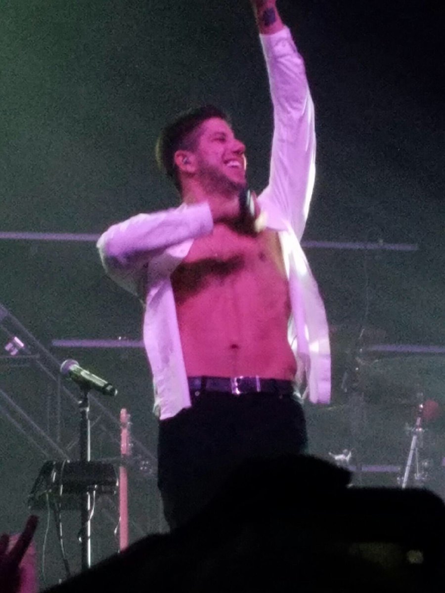 JHolcombe726's tweet photo. @OfficialSoMo #ATL #LessStressMoreLoveTour #Nov1 https://t.co/WxCXw09vSo