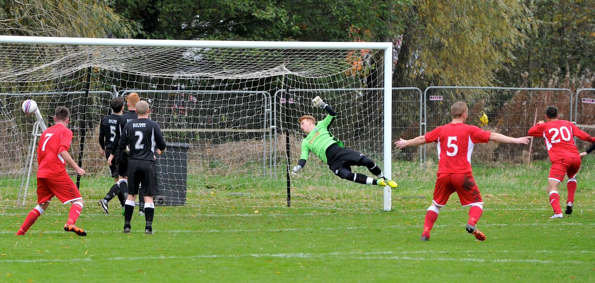 RutherglenRef's tweet image. Junior football: @CambyGers1899 striker @decokilmartin20 says team are on track for promotion
bit.ly/2emS2zg