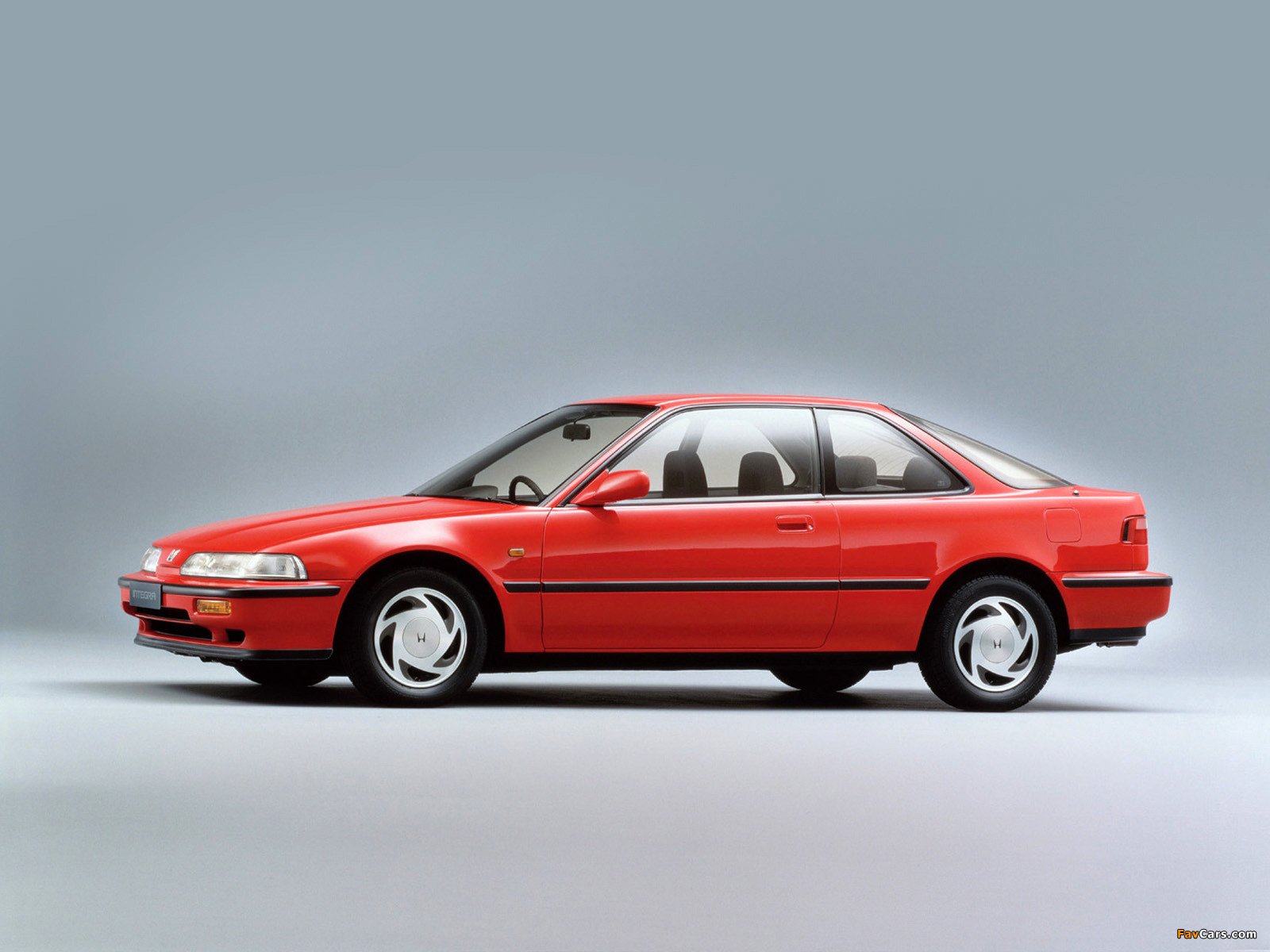 Honda History 車名の由来 ホンダ車篇no 8 1985年にクイントの後継車 クイントインテグラ 誕生 19年に2代目より単独名 インテグラ となる インテグラ Integra は 結合する 完全にする からの造語 走りの性能と広々とした居住性を統合
