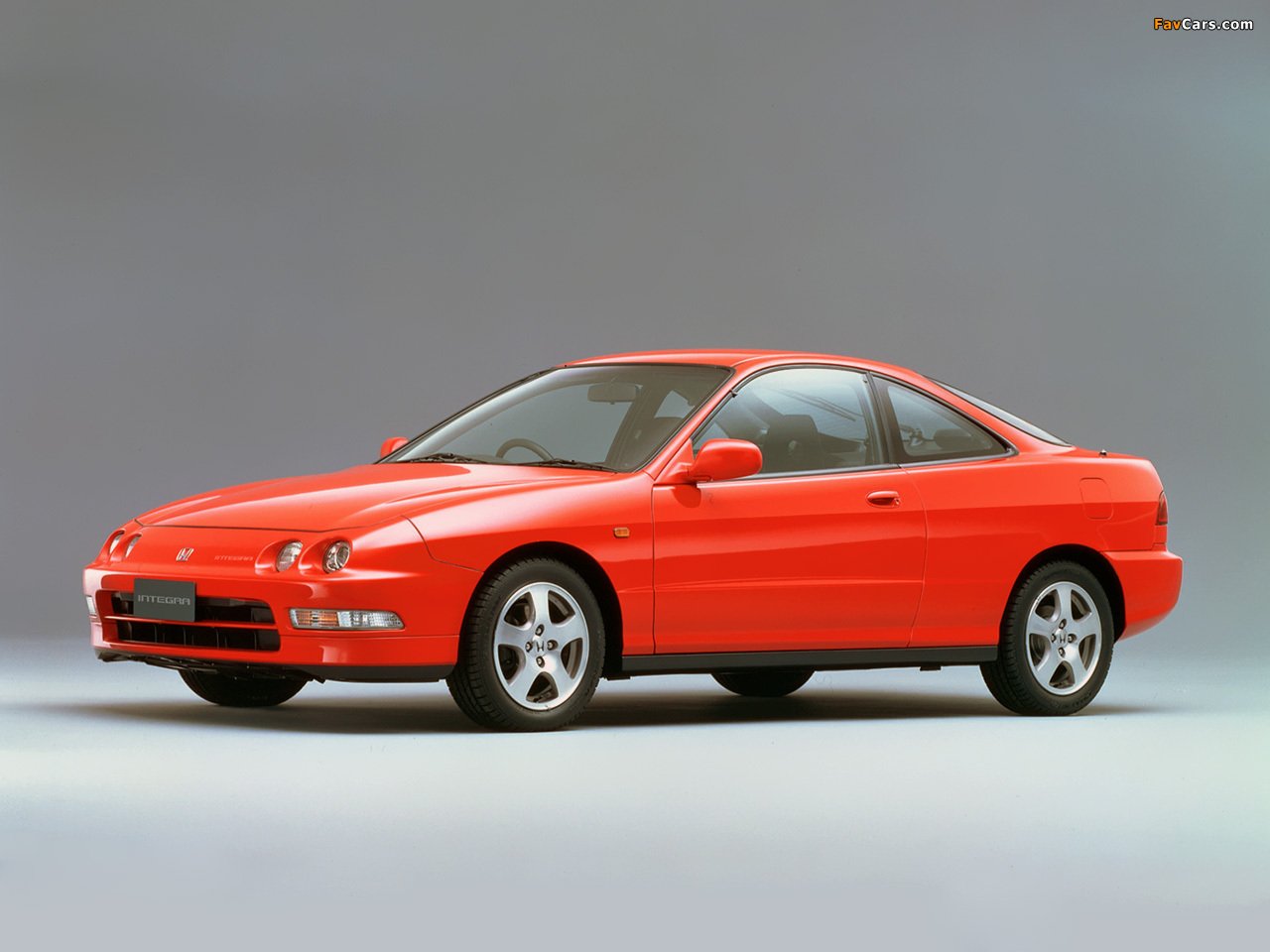 Honda History 車名の由来 ホンダ車篇no 8 1985年にクイントの後継車 クイントインテグラ 誕生 19年に2代目より単独名 インテグラ となる インテグラ Integra は 結合する 完全にする からの造語 走りの性能と広々とした居住性を統合