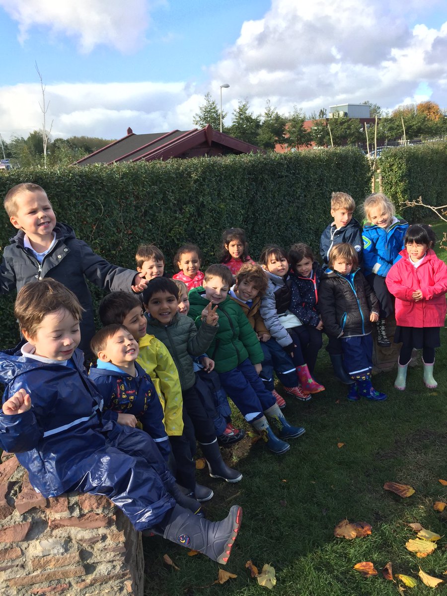 BSNJSL's tweet photo. Making 2D shapes using twigs and sticks - can you spot the triangles, rectangles & squares?#jslf2 #bsnoutdoorlearning #bsnmaths https://t.co/S6HuwWoeay