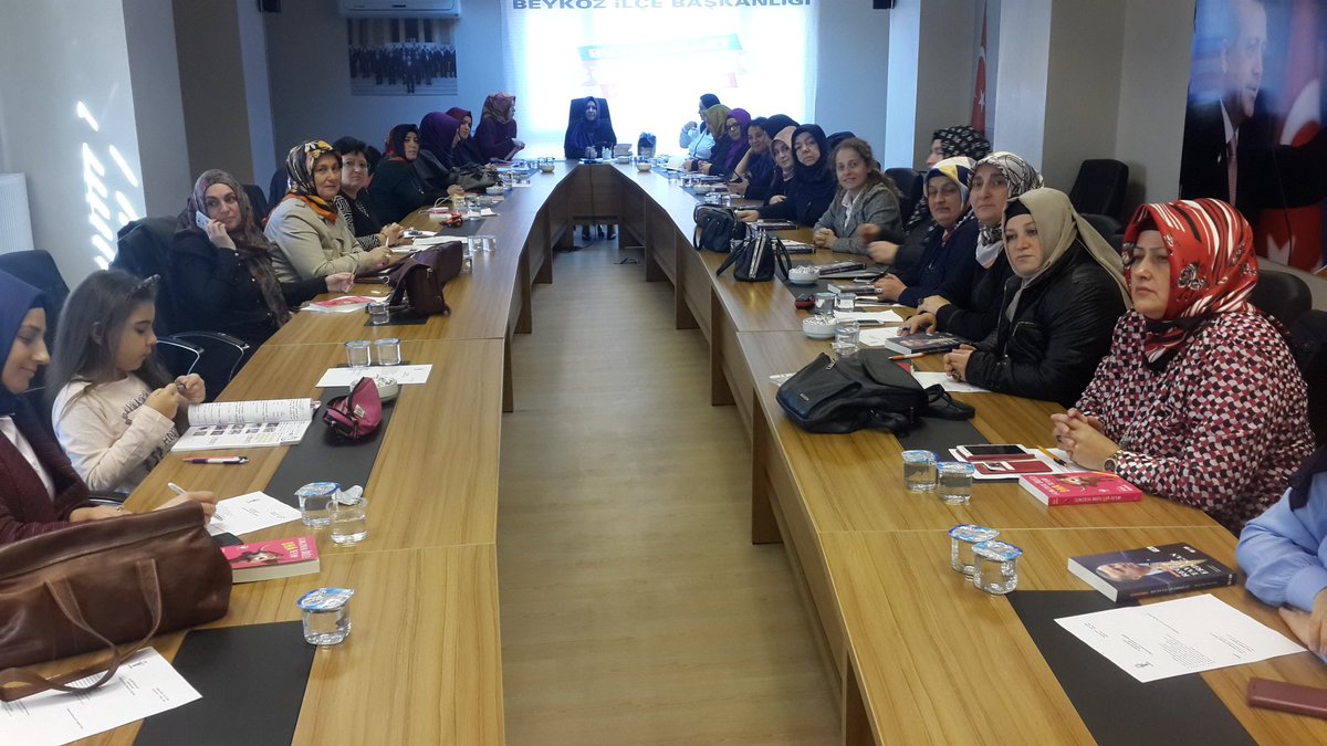 akkadinbeykoz's tweet photo. Haftalık yönetim kurulu toplantımız Bşk @gaye_zayf ile devam ediyor. @SeymaDgc @neslihan_coskn https://t.co/RrYwP5c4eC