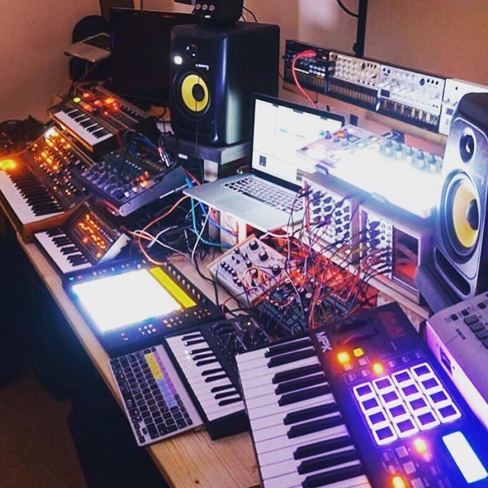 SampleMarket's tweet photo. Impressive setup #homestudio #studiolife #studiogear #synthesizer #drummachine #modularsyn… https://t.co/Uhwt61KgVG https://t.co/yz8iNSTM8D