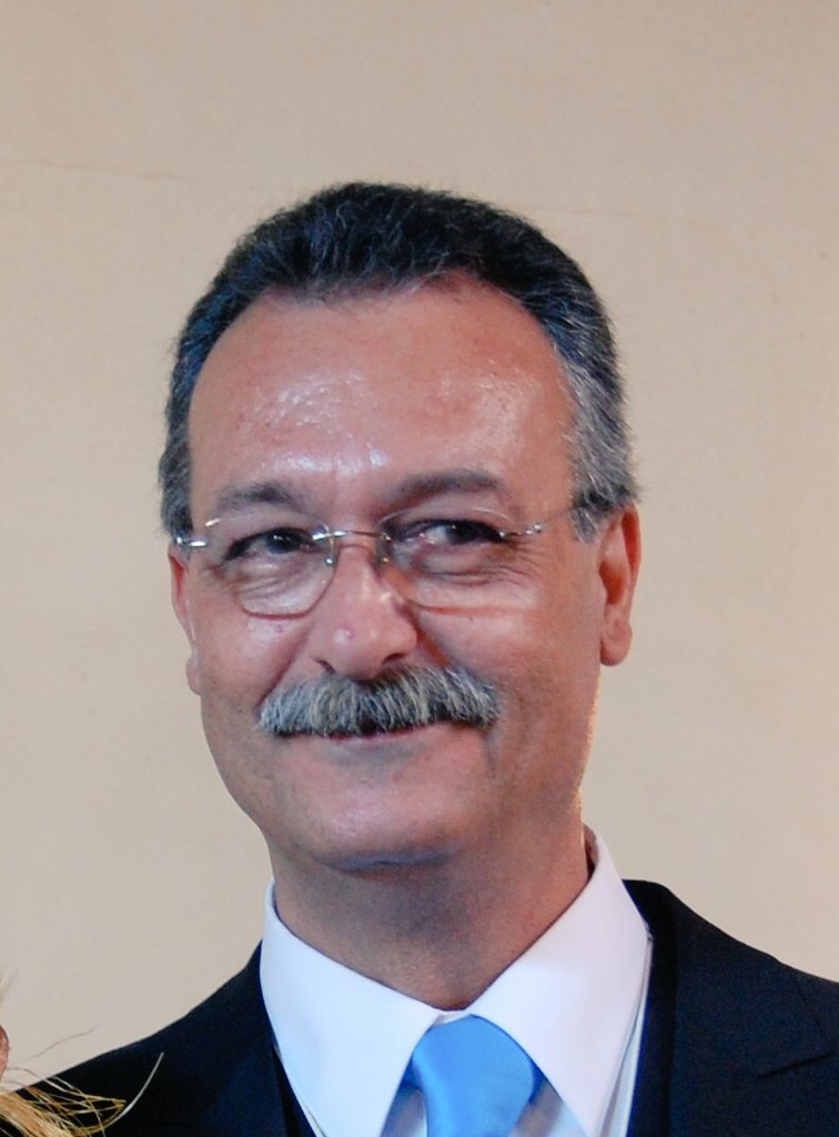 N.H.D. Juan M. Bellido Luna ha sido designado como pregonero de nuestra Hermandad para 2017.
Que la Divina Pastora lo guíe.
Suerte hermano