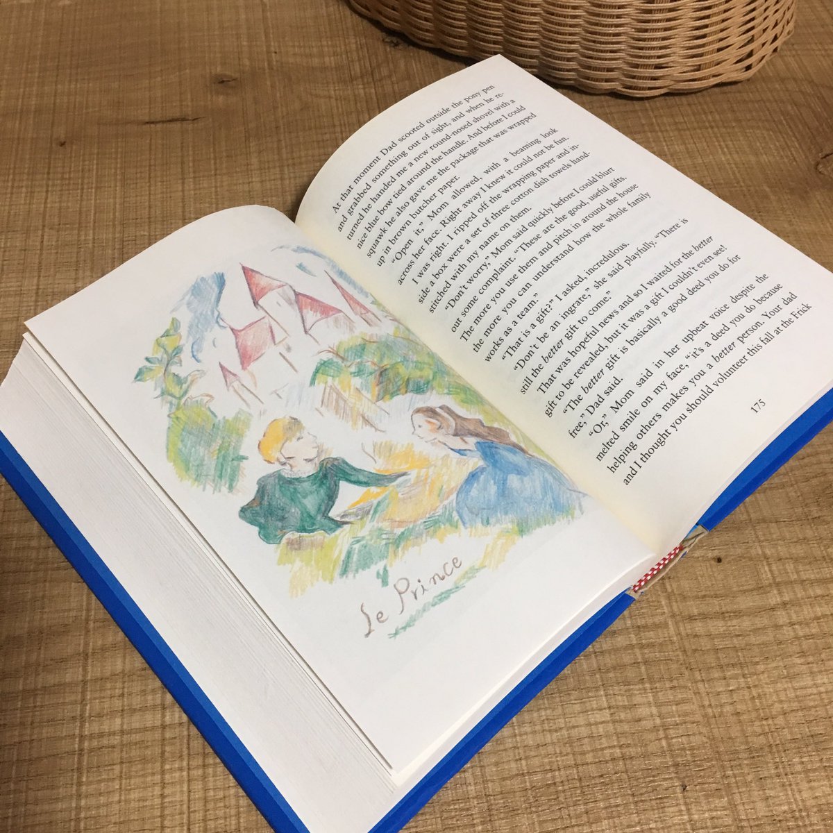 チョコチーズ 町ベル仮装の 青い本 は中古の洋書を使いました ベルの読んでいた本のページの画像を見ながら色鉛筆で絵を描き スキャンしてから印刷 その紙を洋書に挟み接着します タイトルを入れて青色に印刷した紙を表紙と背表紙部分に貼り付けて チョコチーズ 町ベル仮装の 青い本 は中古の洋書を使いました ベルの読んでいた本のページの画像を見ながら色鉛筆で絵を描き スキャンしてから印刷 その紙を洋書に挟み接着します タイトルを入れて青色に印刷した紙を表紙と背表紙部分に貼り付けて