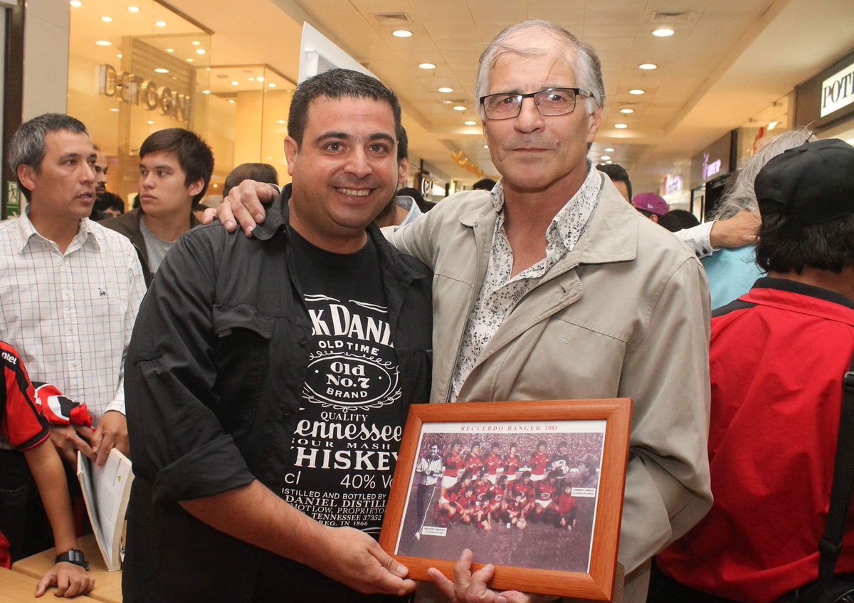 EnriqueSanche72's tweet photo. Feliz aniversario a mi amado #RangersDeTalca #114RangersChile #RconA #SocioEsMiPadreYFuéMiAbuelo 🔴⚫️🔴⚫️ https://t.co/uQu2uO03Aa