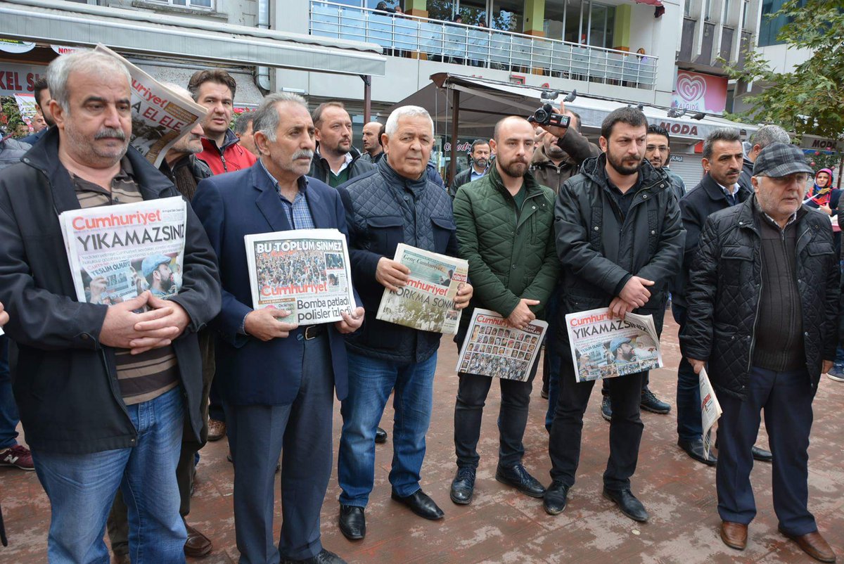 chpFatsailce's tweet photo. Cumhuriyet gazetesine yapılan operasyonları protesto etmek için Atatürkçü Düşünce Derneği ile yaptığımız ortak basın açıklamamız. https://t.co/T73FWt3pvt
