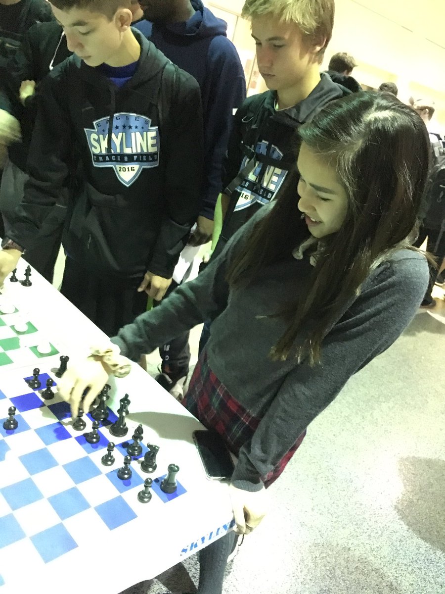 SkyChessIsLit's tweet photo. Club fair is TOO LIT #JoinSkyChess #SkyChessIsLIT https://t.co/fenqhpwIOD