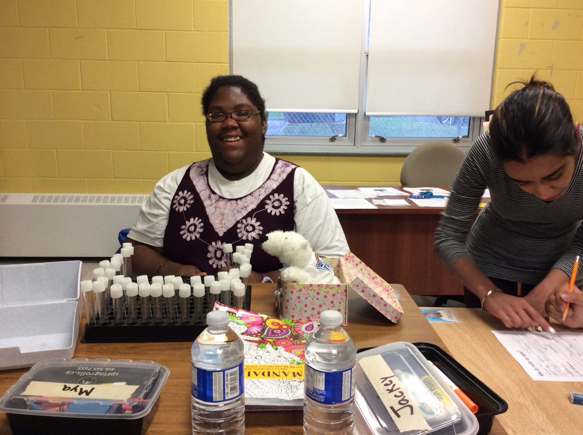TatlaTLK's tweet photo. We've got a special visitor in our room today! Welcome Tico! @ticotravels @PeelSchools @TLKLife #tlkdp #autismawareness #seetheability https://t.co/2rrFftHj4t