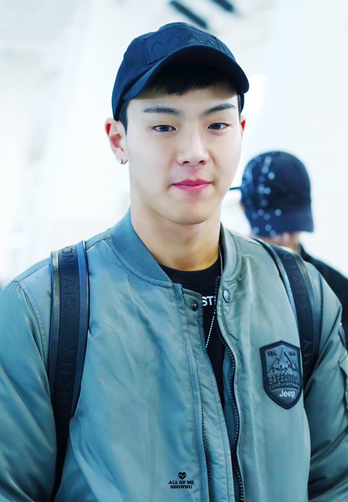 ALLOFME_SHOWNU's tweet photo. [🐻] 161027 김포공항 셔누
#셔누 #SHOWNU #몬스타엑스 #MONSTA_X
손현우씨는 언제부터 그렇게 귀여웠나?💕
@OfficialMonstaX #FIGHTER https://t.co/BdQsTdPYV2