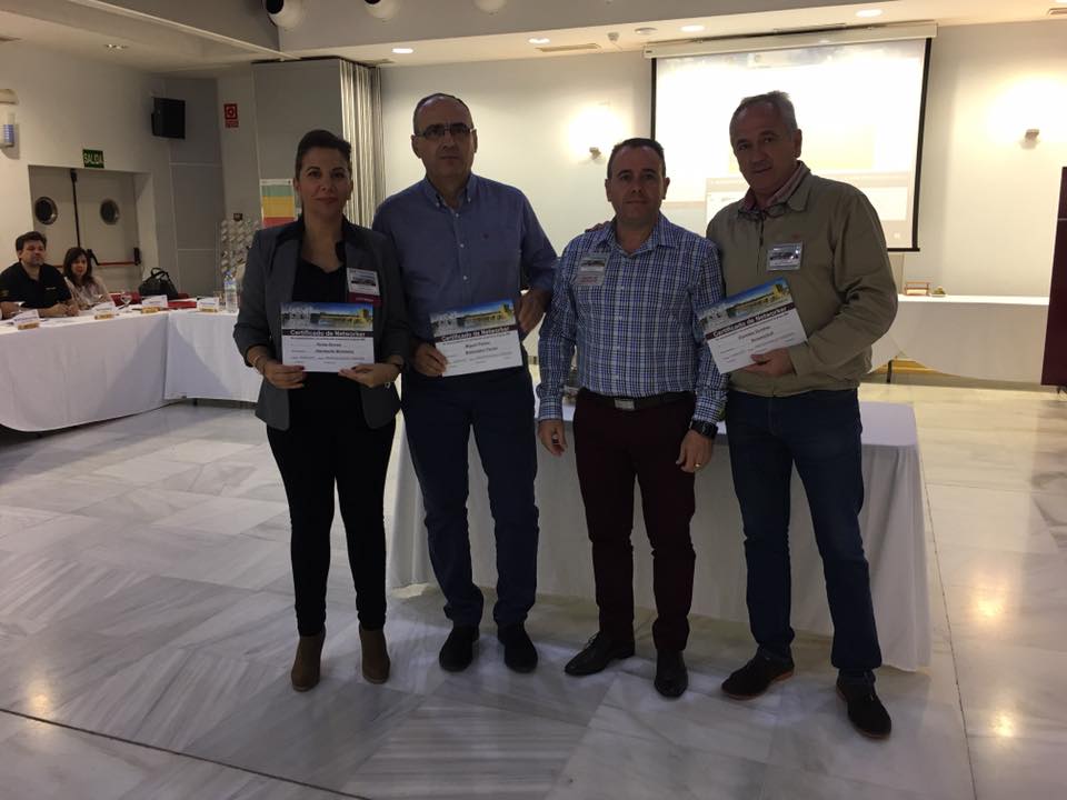 ClinicaKlendal's tweet photo. "Los #miercoles son días especiales, son días @BNIProfesional #Cordoba
Hoy👉nueva sesión👉 nuevo invitado.
¡A nada de nuestro 3 Aniversario!👏" https://t.co/OPq2PPRoX4