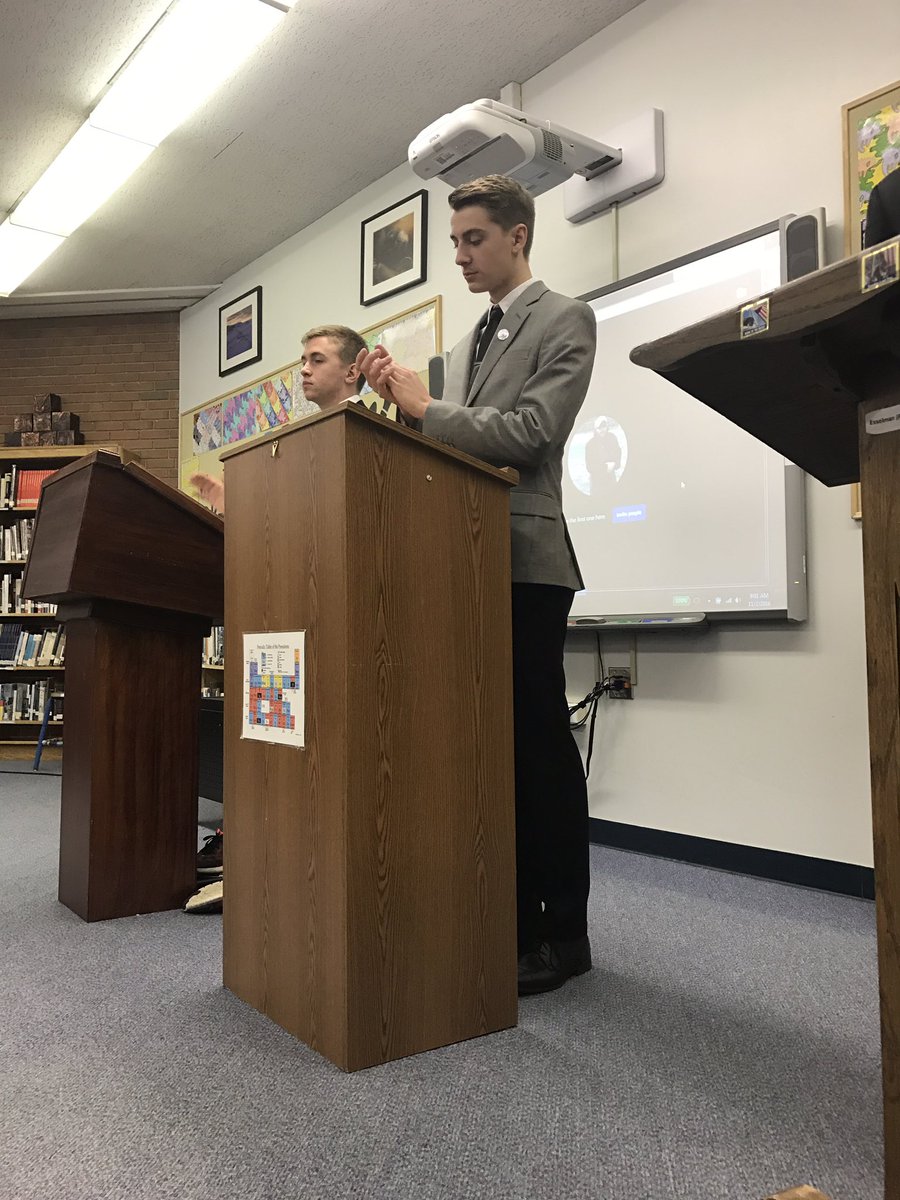 garyjohnsonahs's tweet photo. Closing statements #mockdebateahs #GaryJohnson #LiveFree #Libritarian https://t.co/rxaF83UfMj