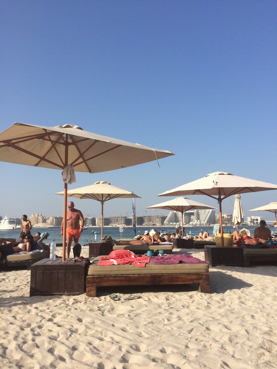 AlexGrantx's tweet photo. DUBAI! Had the best week, missing my girls already. @Emma_westonX @Nataliehorne_x 👭❤️ https://t.co/FxF3r9yoWx